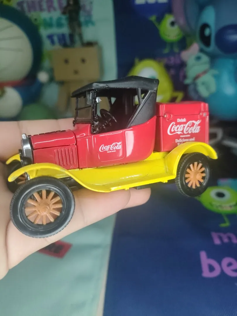52037 model t diecast car scale