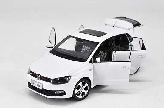 /img/52050-mini-volkswagen-polo-diecast-display.webp