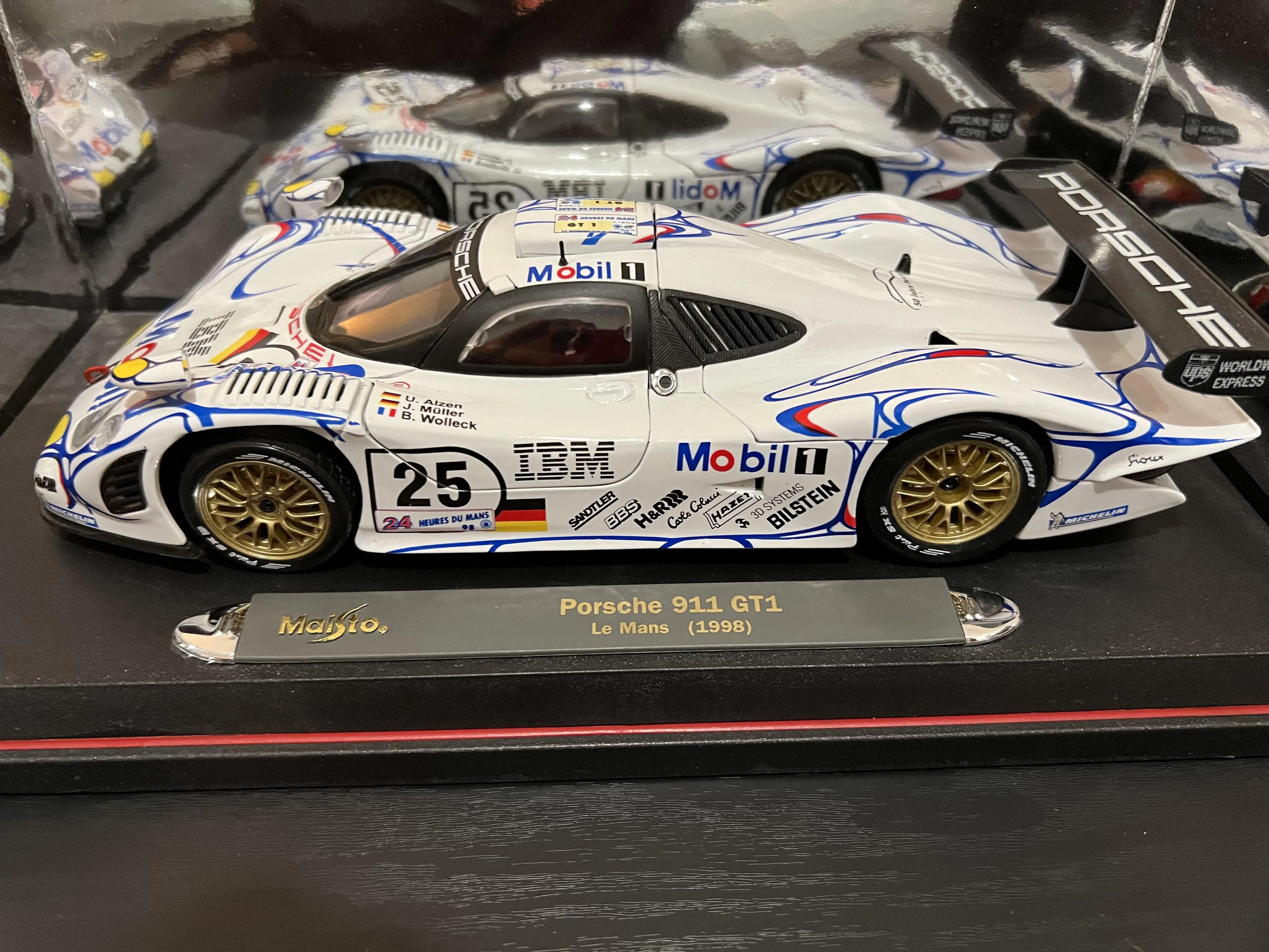 /img/52061-clk-gtr-diecast-collection.webp