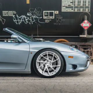 /img/52064-ferrari-360-diecast-model-car-7.webp