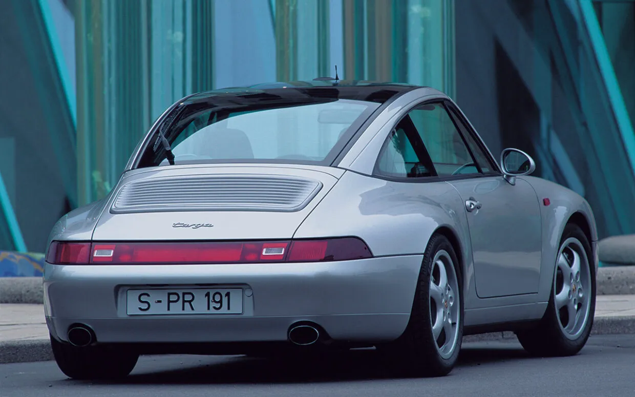 52071 porsche 993 diecast detailing