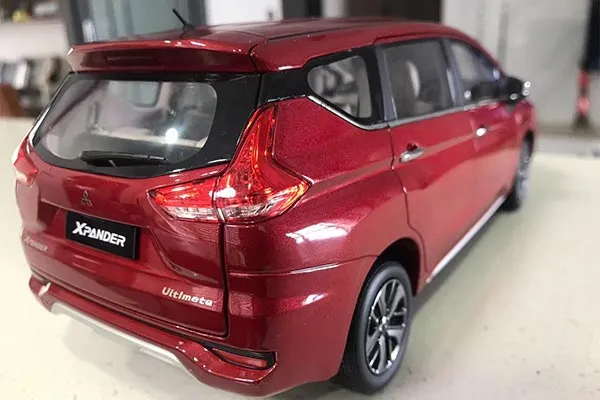 52073 xpander diecast detailing