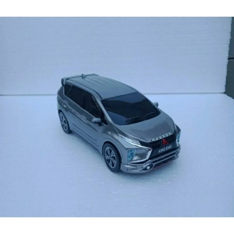 52073 xpander diecast interior