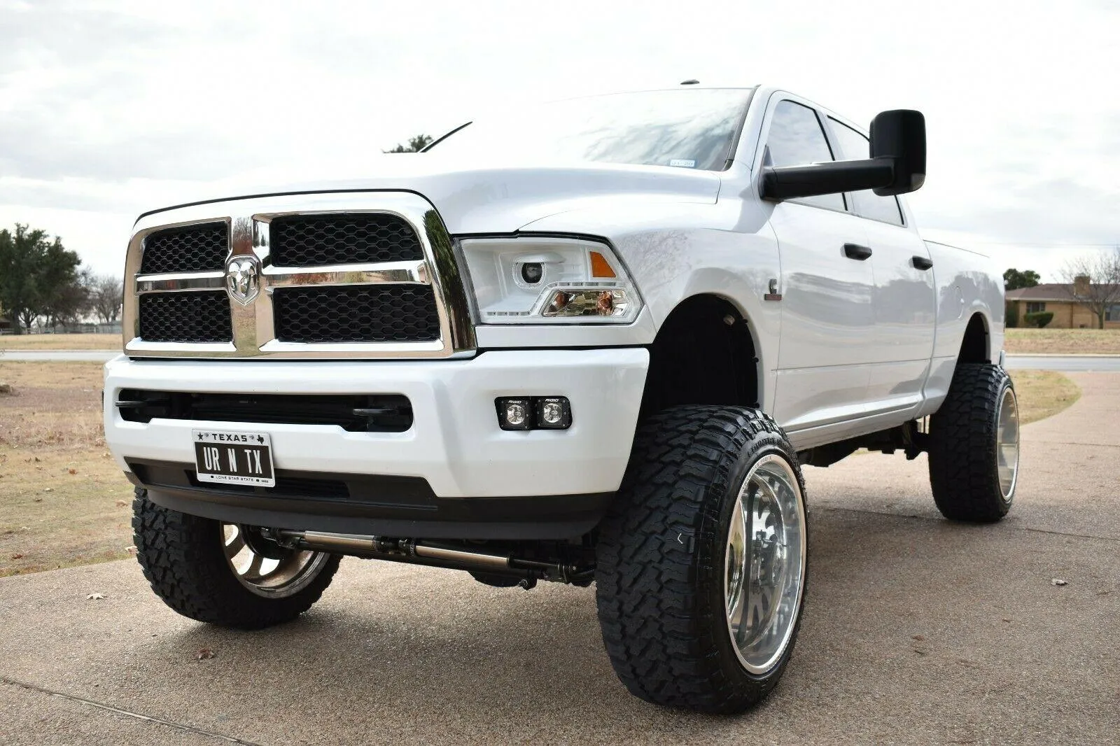 /img/52074-custom-ram-2500-diecast-value.webp