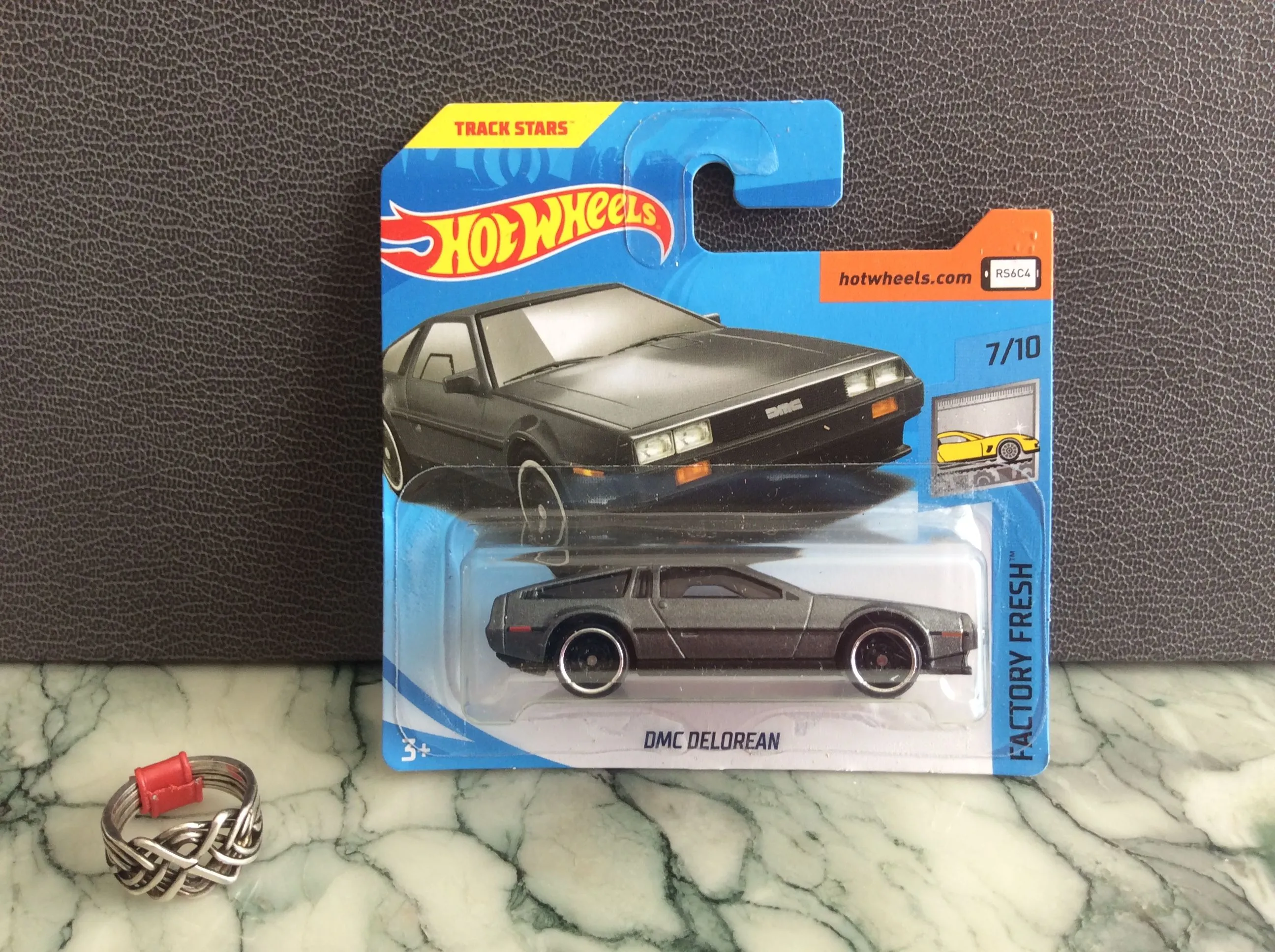 52077 hot wheels delorean collection