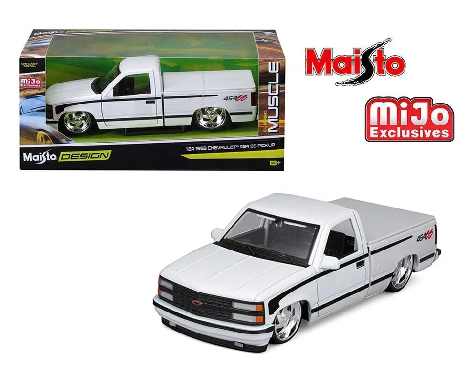 52100 toyota tundra diecast truck