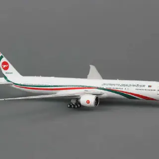 /img/52106-diecast-aircraft-model-maintenance.webp