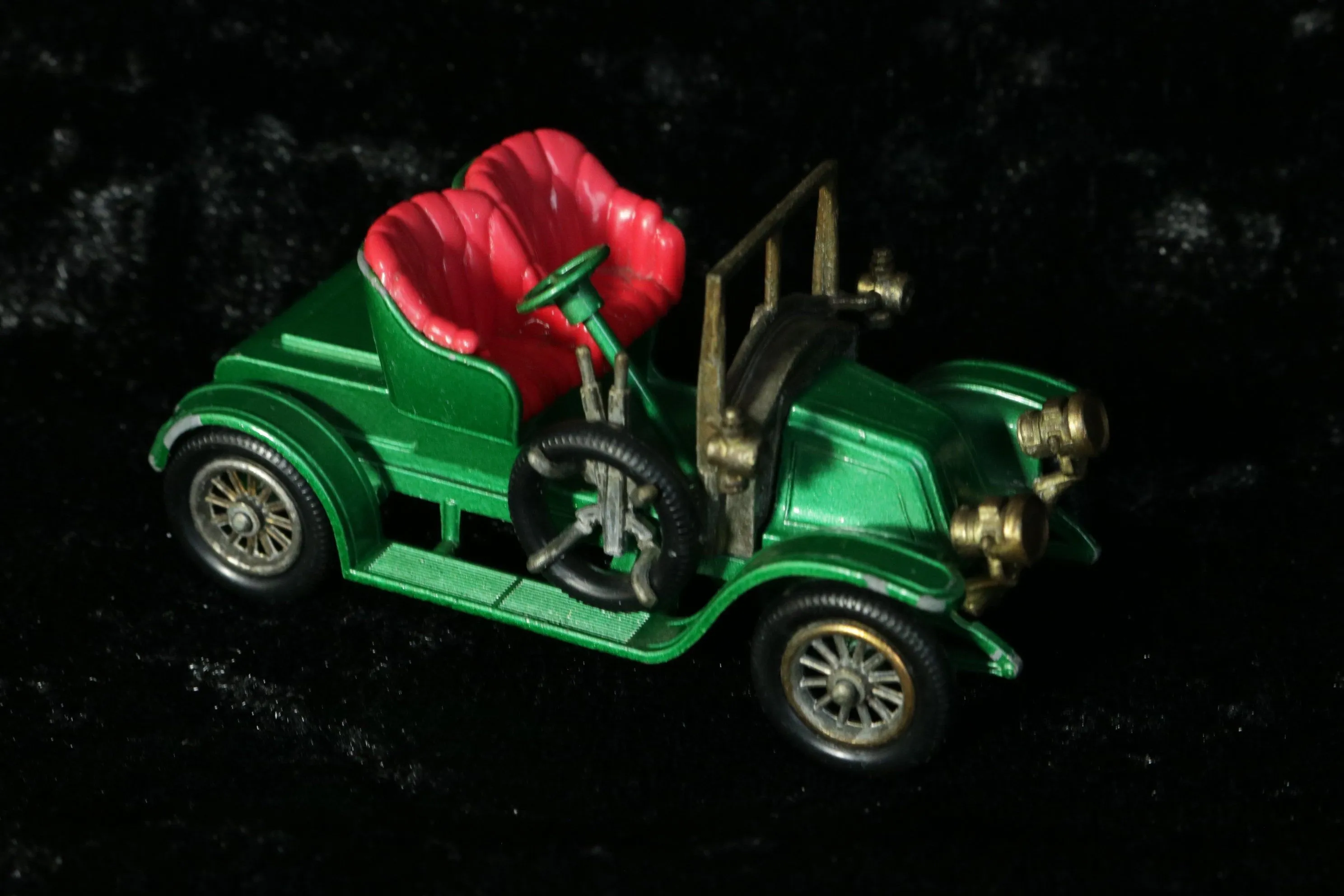 52112 mater diecast car