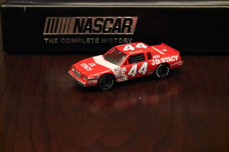 52123 retro nascar diecast 4