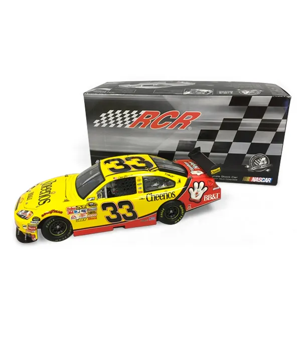 /img/52123-retro-nascar-diecast-7.webp