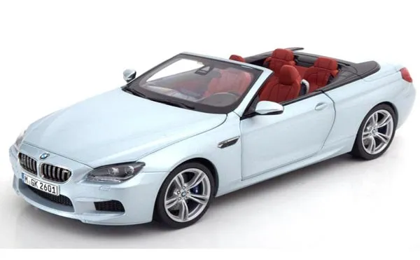 /img/52133-bmw-blue-diecast-display.webp