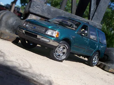 52134 diecast car scales