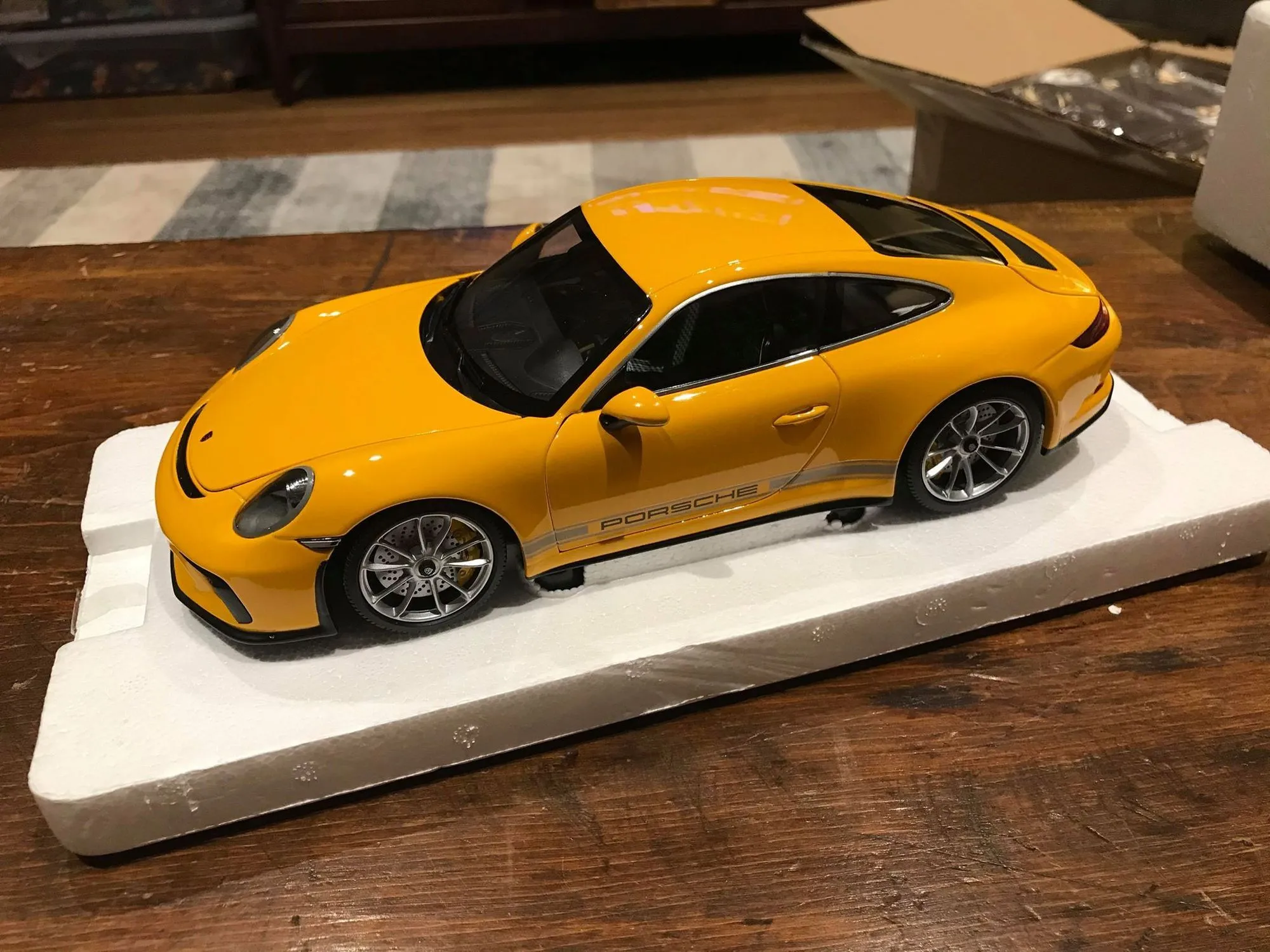 /img/52138-diecast-cars-hobby-future.webp