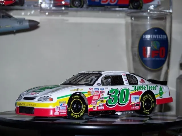 52159 nascar diecast yamachiche collectible1