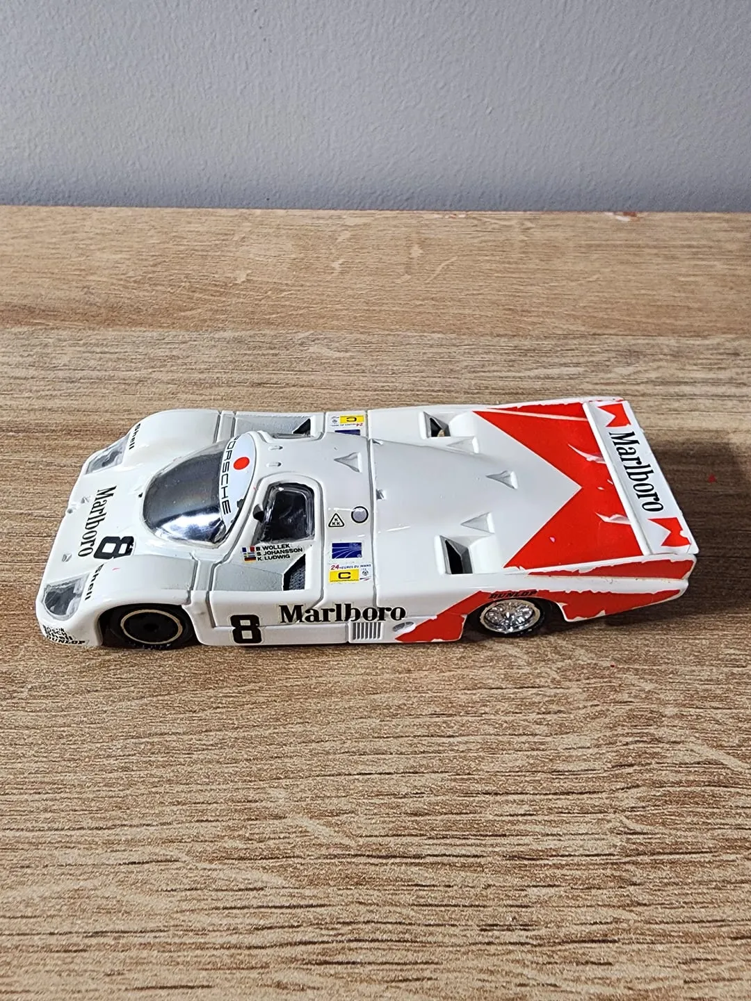 52165 avoiding diecast scams