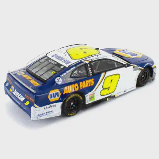 /img/52168-chase-elliott-diecast-car-close-up.webp