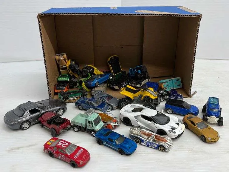 /img/52181-displaying-diecast-cars.webp