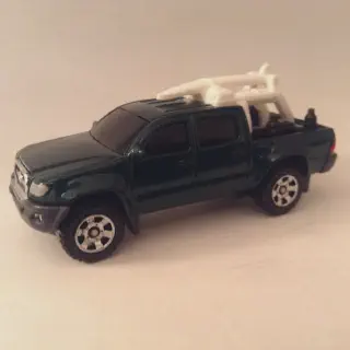 /img/52186-diecast-tacoma-collection.webp