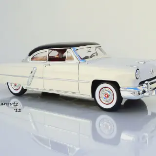 /img/52204-nz-model-diecast-display.webp
