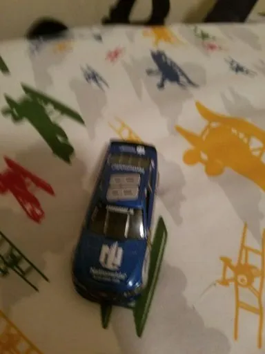 /img/52214-dale-jr-diecast-care.webp