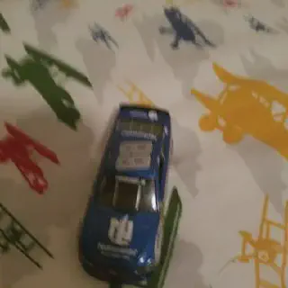 /img/52214-dale-jr-diecast-care.webp
