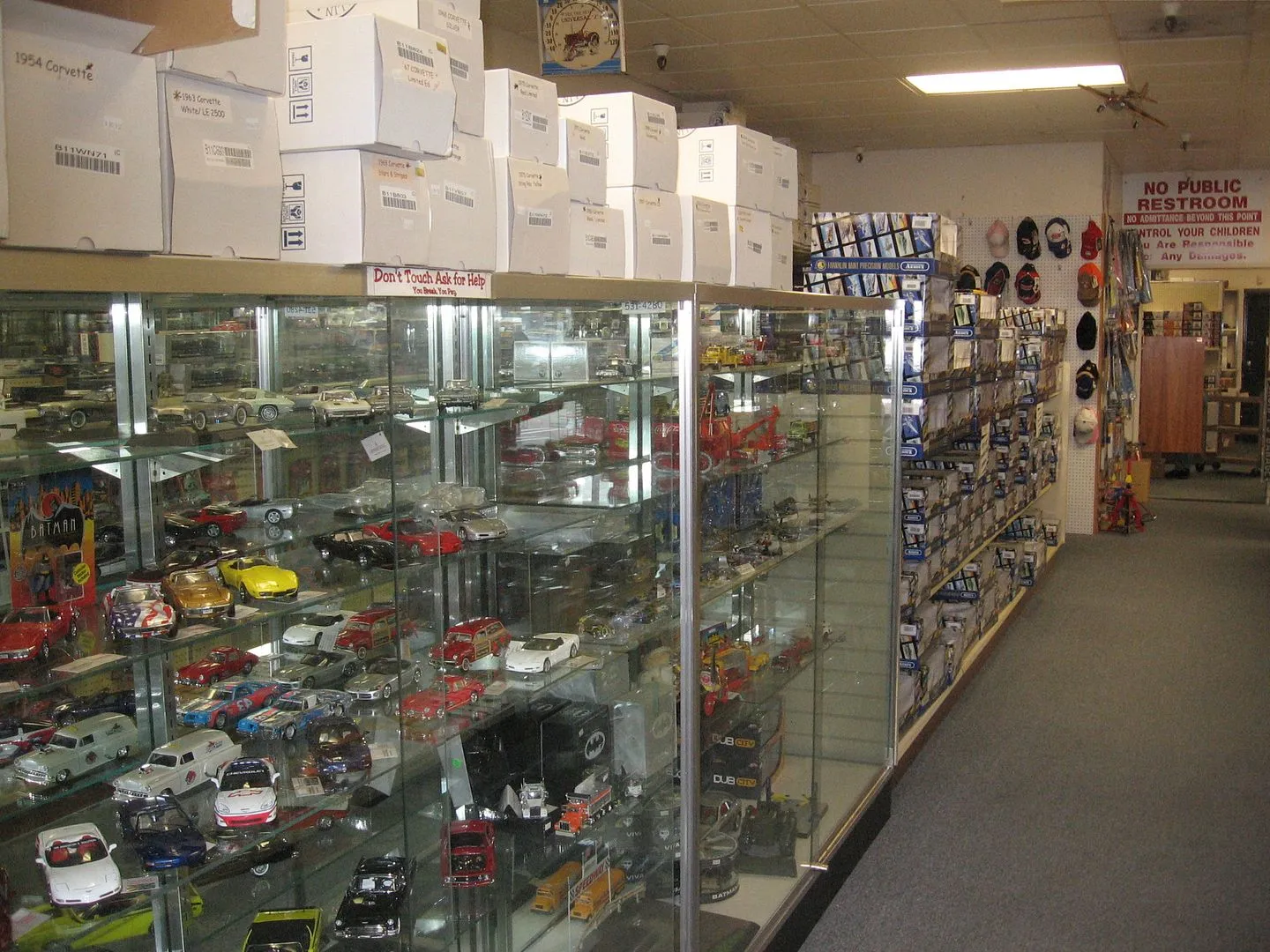 52217 store 1 diecast models