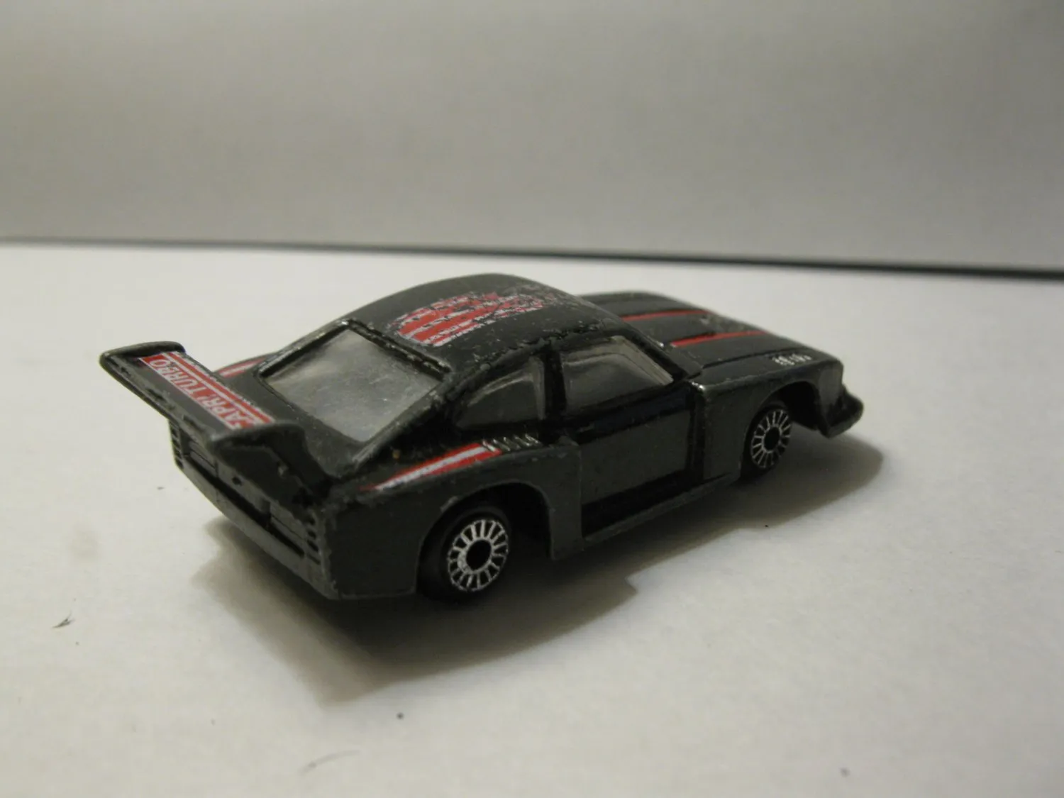 52230 diecast car materials