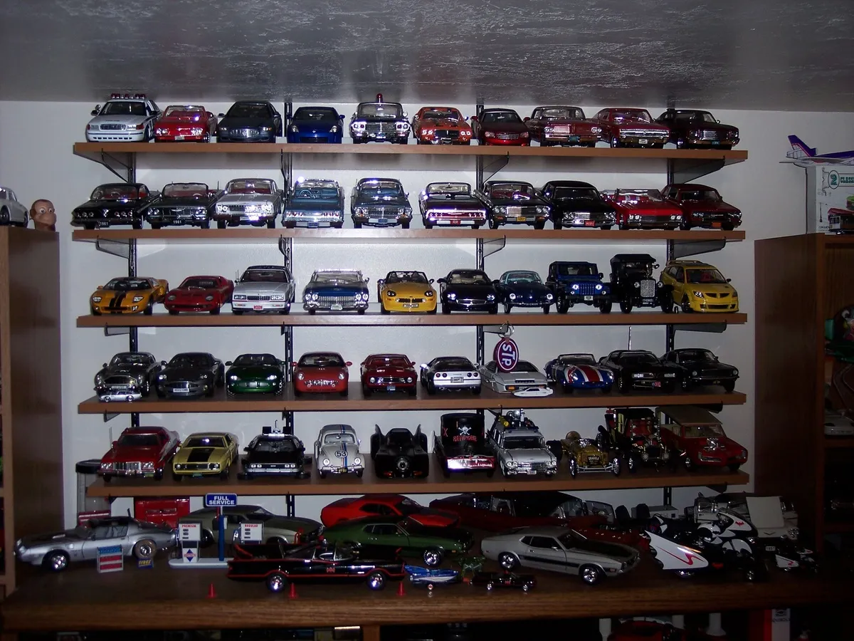 52234 1 18 scale diecast car
