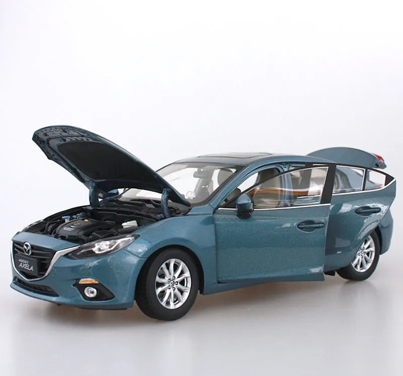 /img/52240-mazda-3-diecast-model.webp