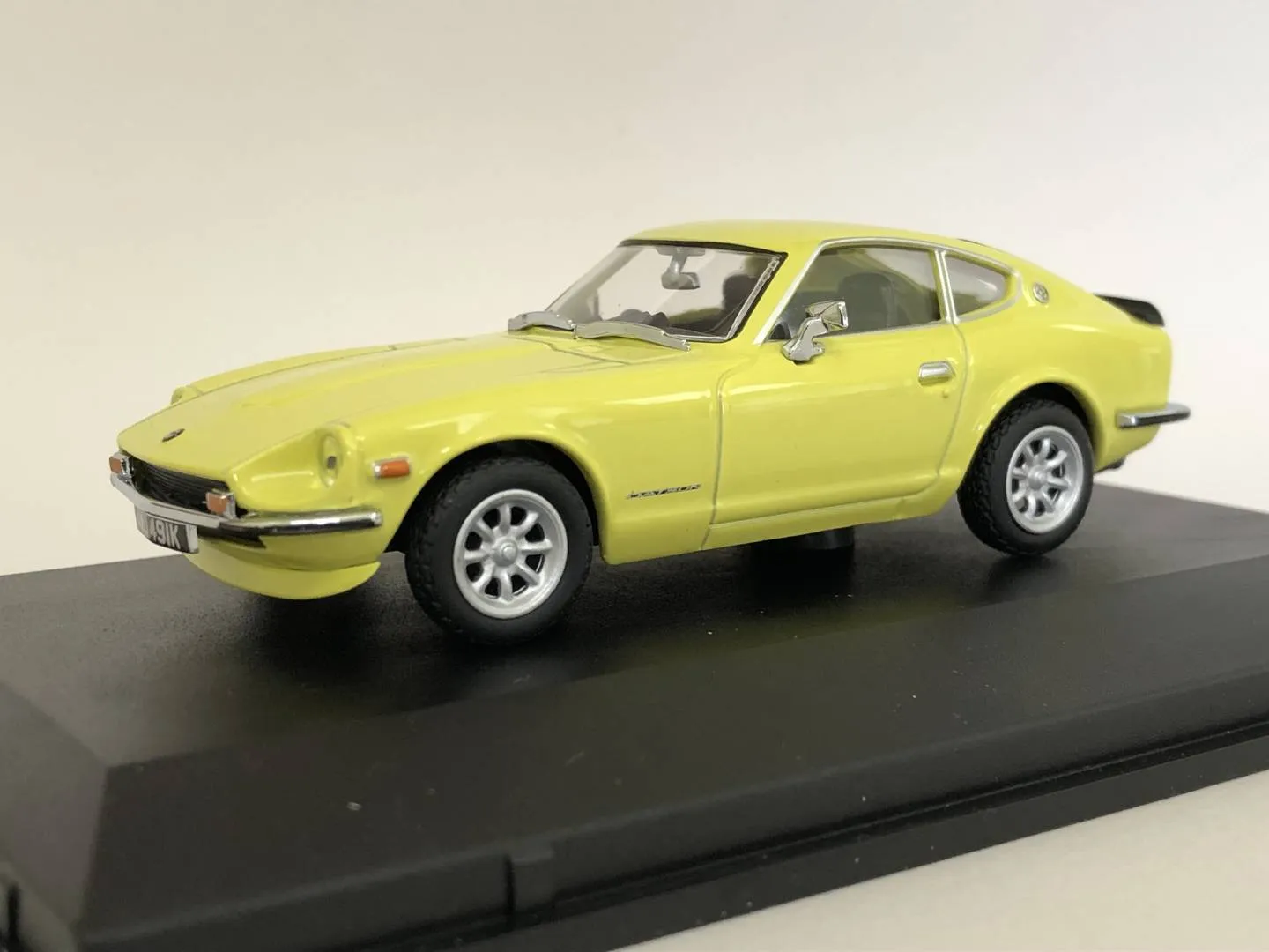 52247 nissan 240z diecast overview