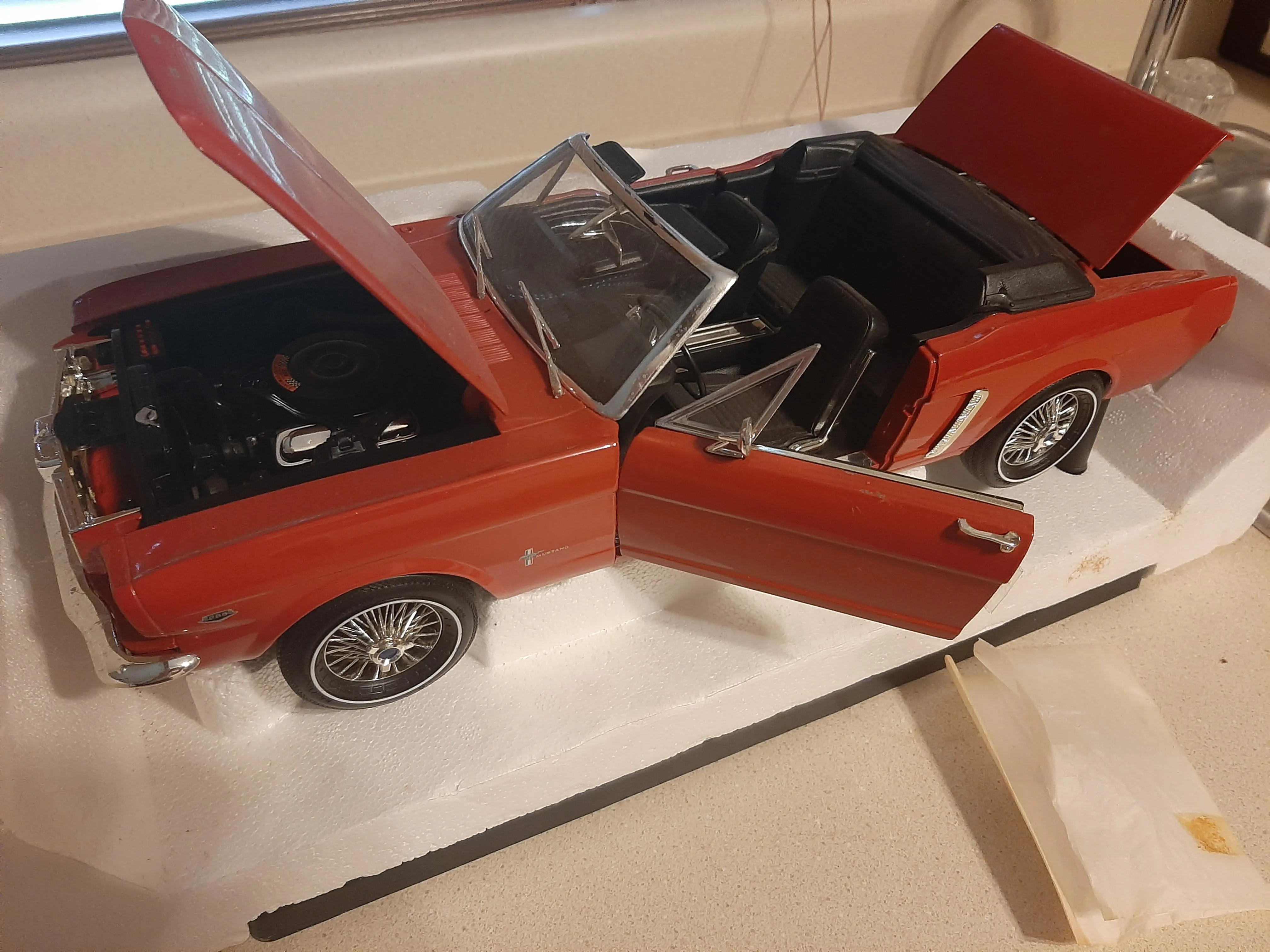 52249 1967 mustang diecast features