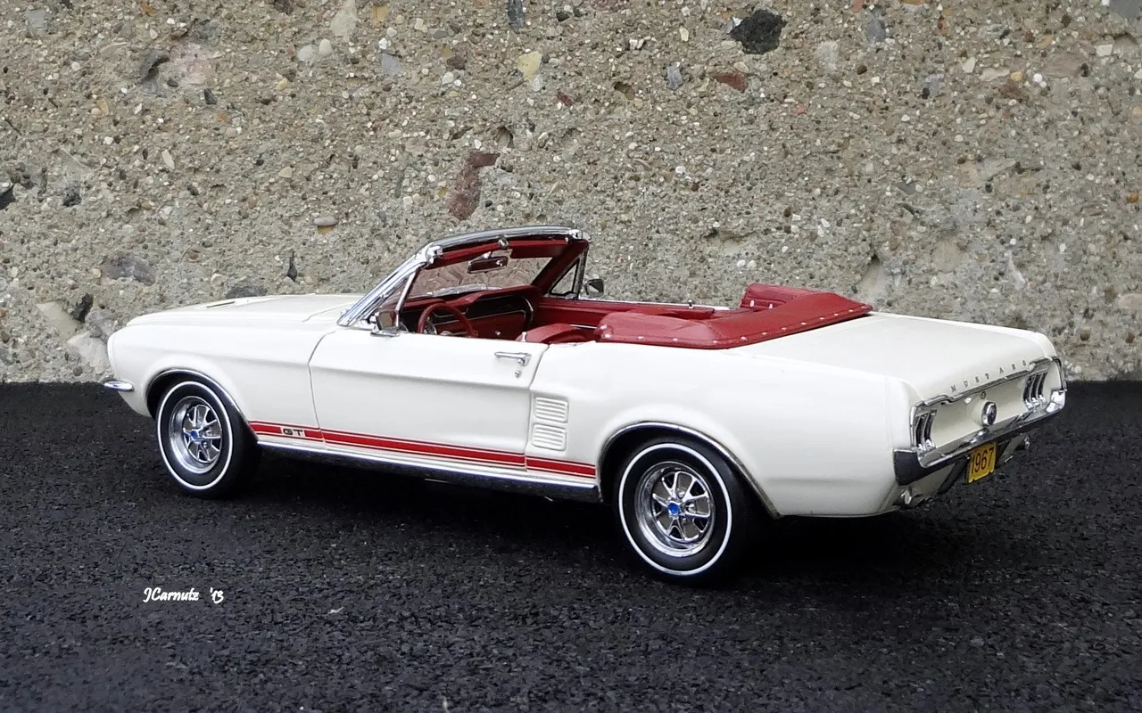 52249 ford mustang diecast convertible models