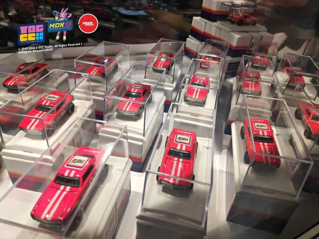 52257 diecast expo jakarta crowd
