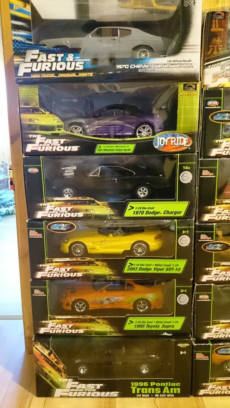 /img/52264-diecast-car-details.webp