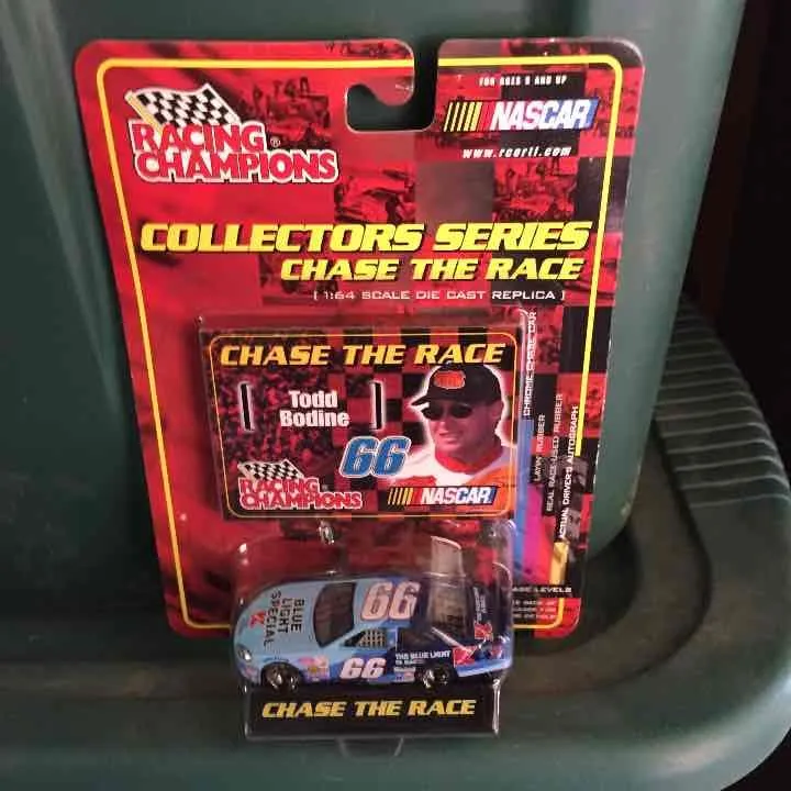 52265 vintage nascar diecast bank