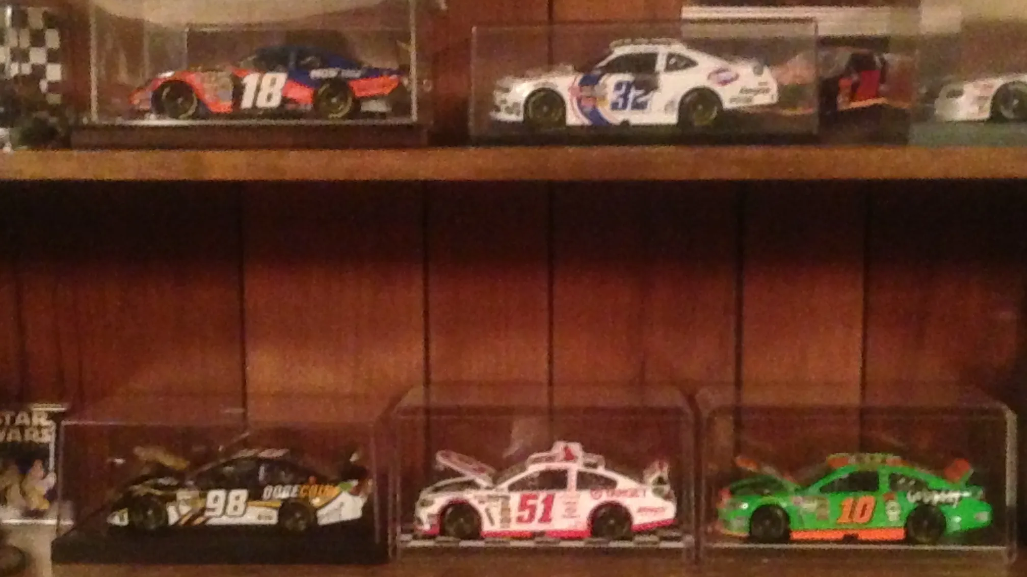 /img/52269-dogecoin-diecast-display.webp