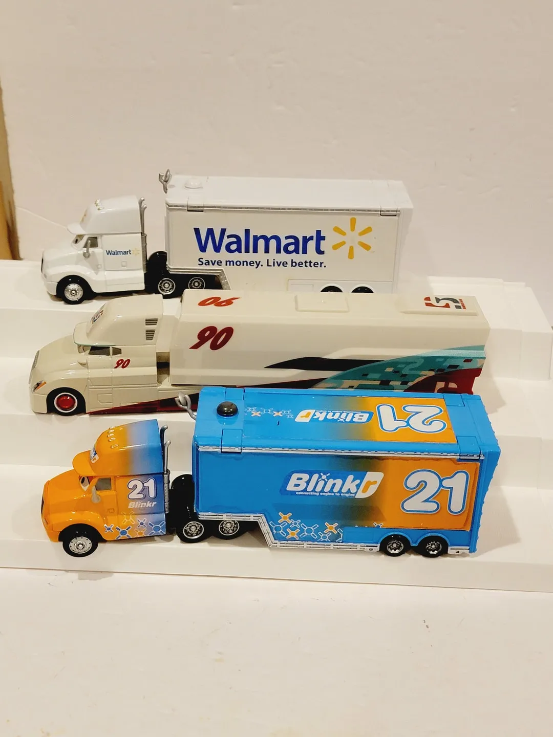 52275 authentic detailing diecast truck
