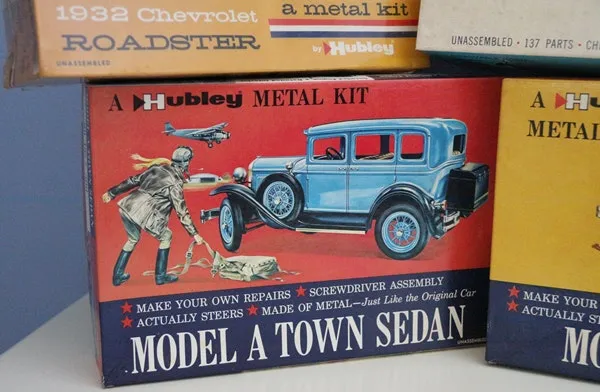52285 hubley diecast car kit close up