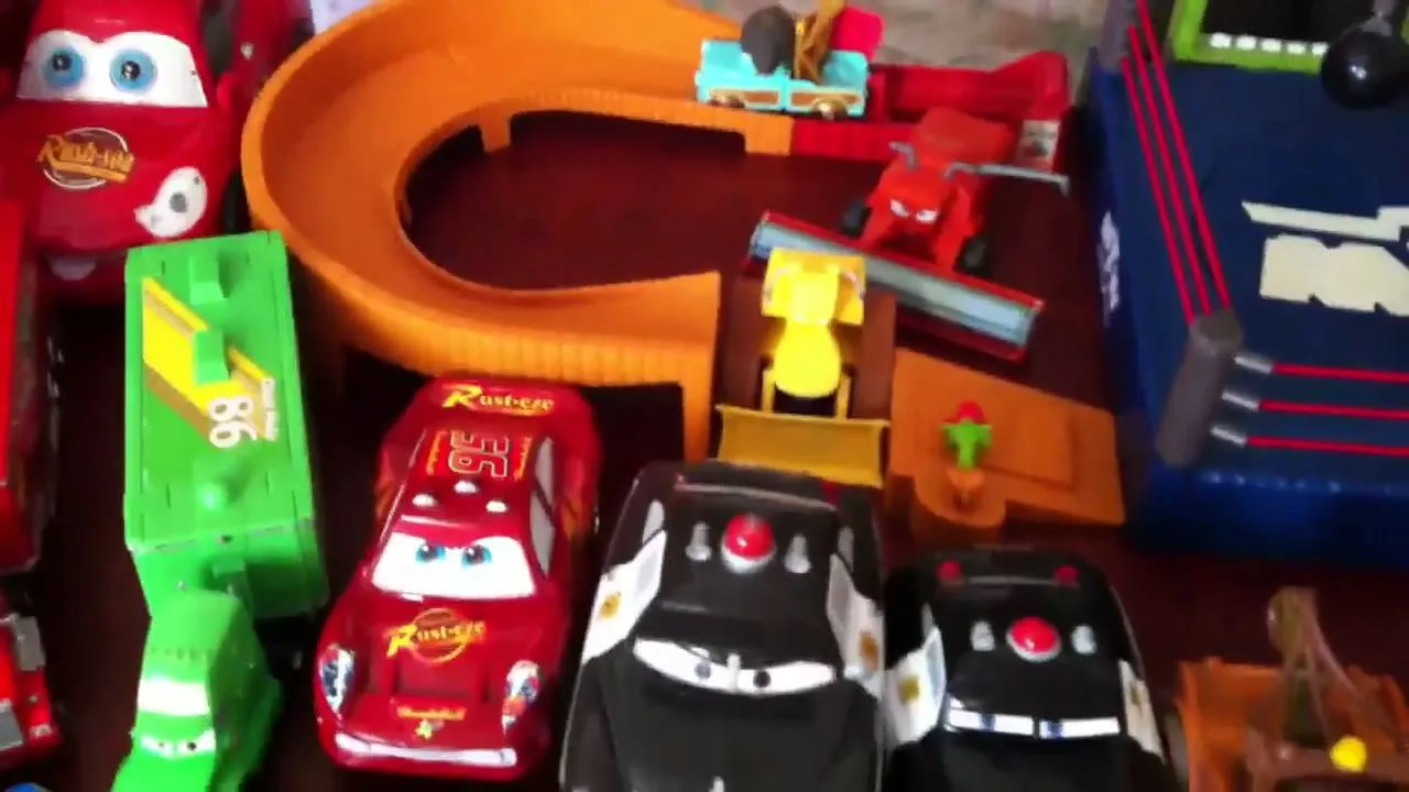 /img/52303-disney-cars-community.webp