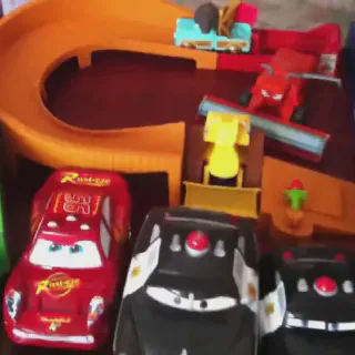 /img/52303-disney-cars-community.webp