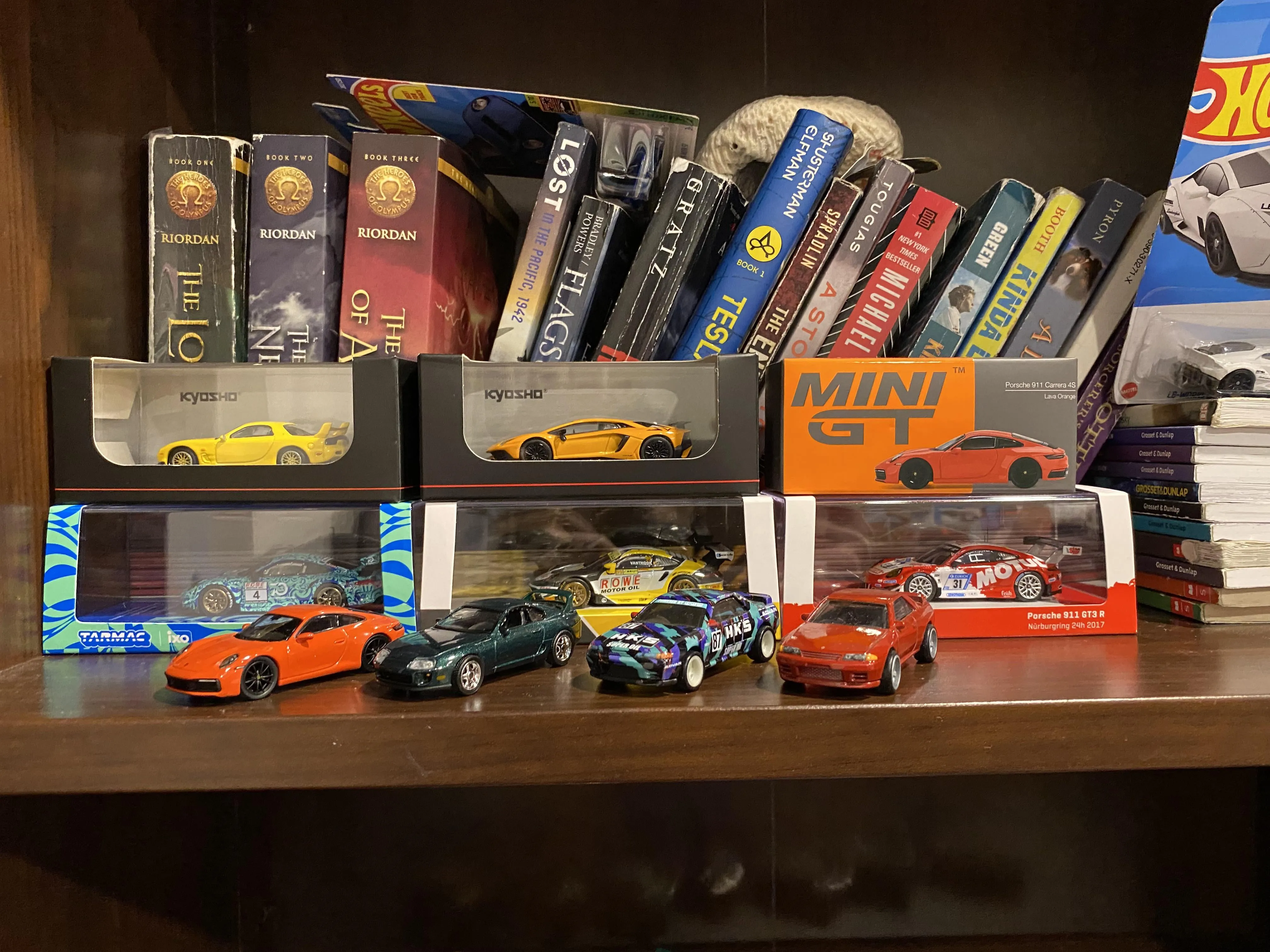 52305 cleaning diecast cars