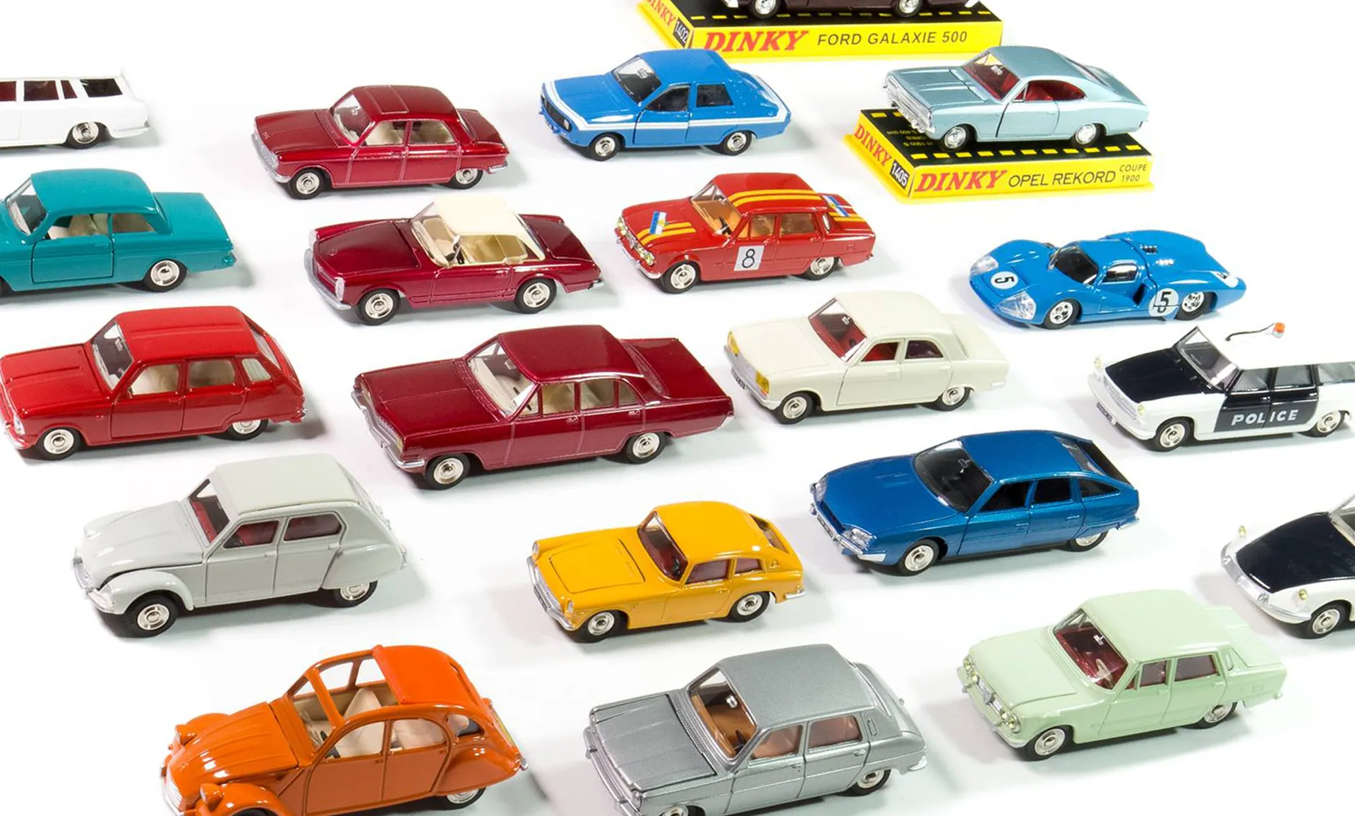/img/52308-rare-diecast-ute.webp