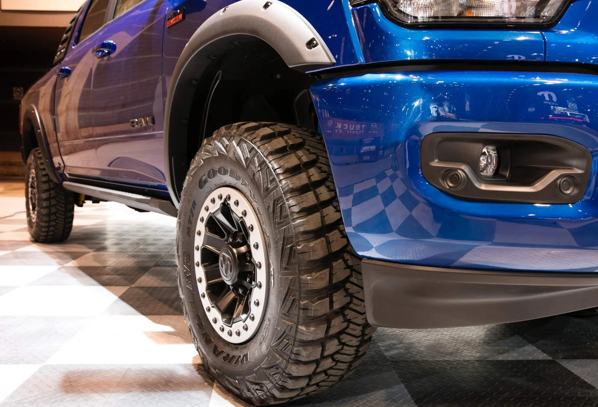 52316 2019 ram 2500 interior details