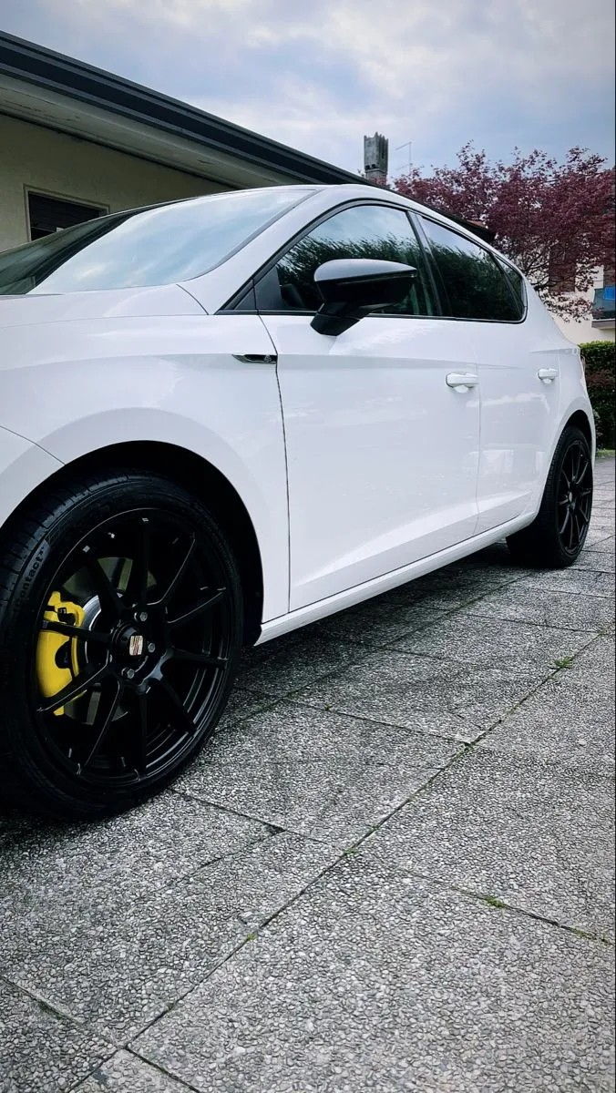 52317 seat leon cupra diecast model