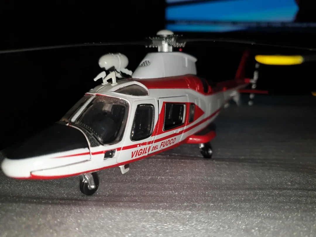 52343 diecast helicopter collection
