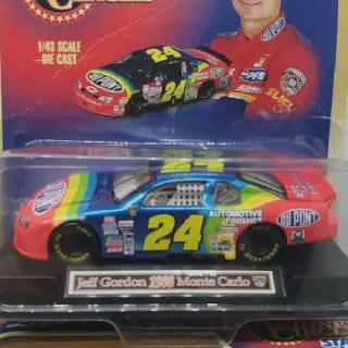 /img/52366-rare-nascar-diecast-wallace.webp