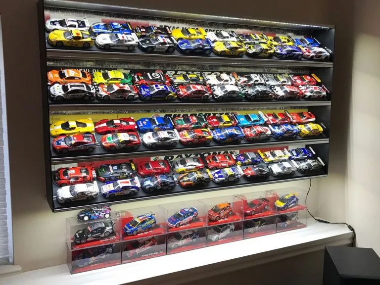 52370 diecast car case online retailers