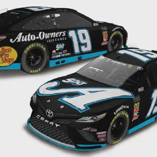 /img/52396-displaying-nascar-diecast.webp