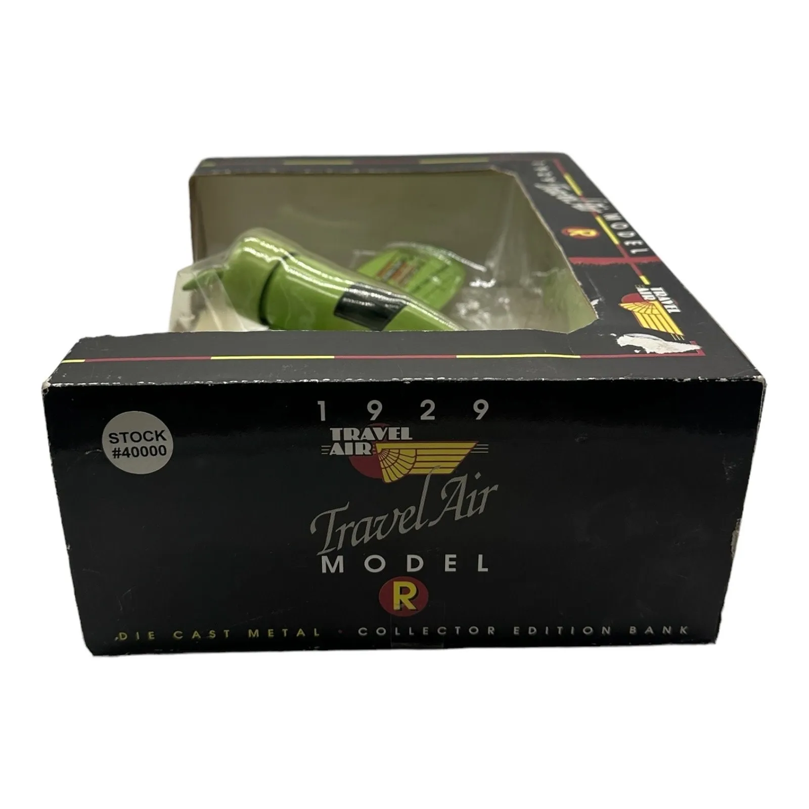 /img/52402-liberty-diecast-collectibles-display.webp