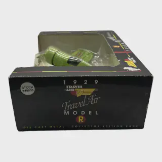 /img/52402-liberty-diecast-collectibles-display.webp